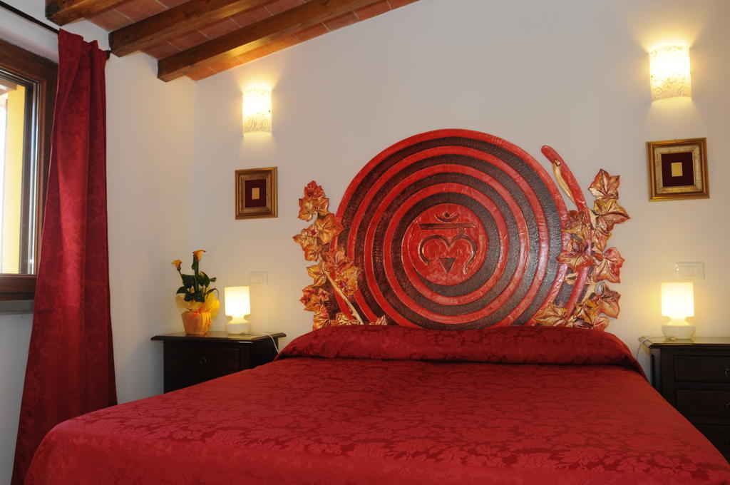 Agriturismo Borgo Nuovo Di Mulinelli أريتسو الغرفة الصورة